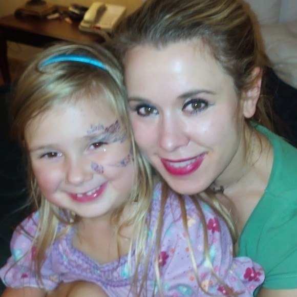 Meet your Posher, Amy - Picture 1 of 4